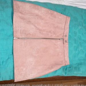 Very cute skirt with good material and price tags